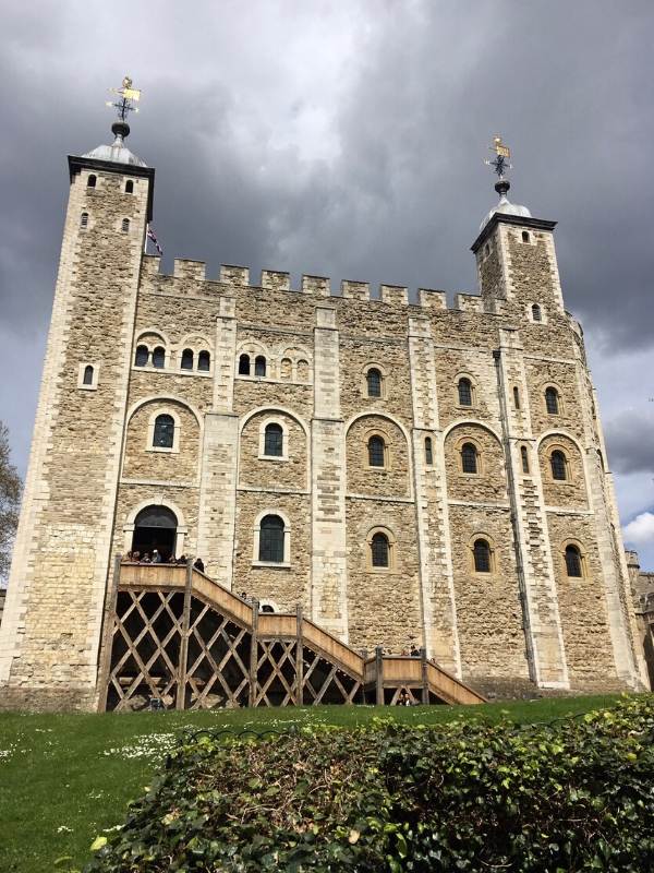 A large white castle at the Tower of London