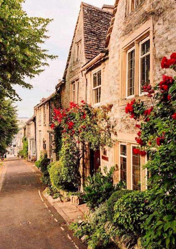 A street in Burford