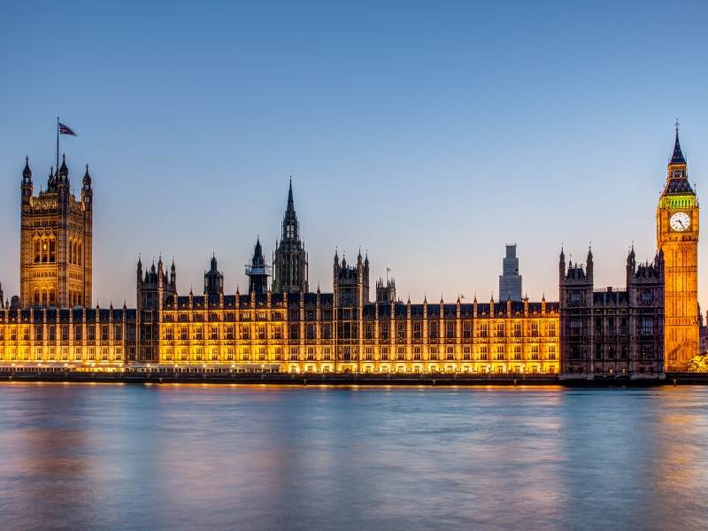 A picture of the Houses of Parliament in London where you can take one of the best virtual tours of London