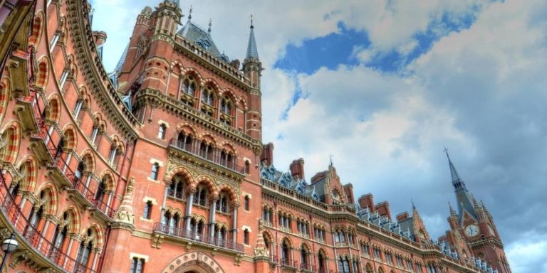 Apartments + hotels near Kings Cross Station London [for every budget]