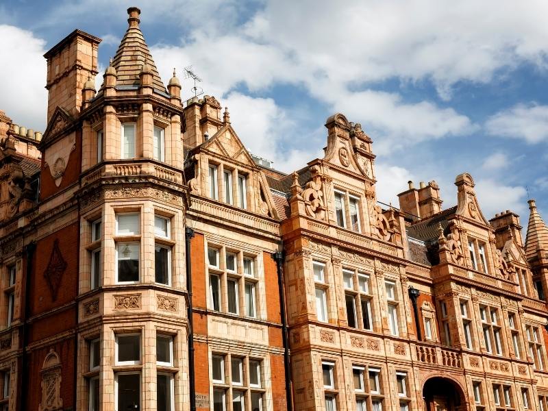 Georgian houses near many of the best hotels in Mayfair