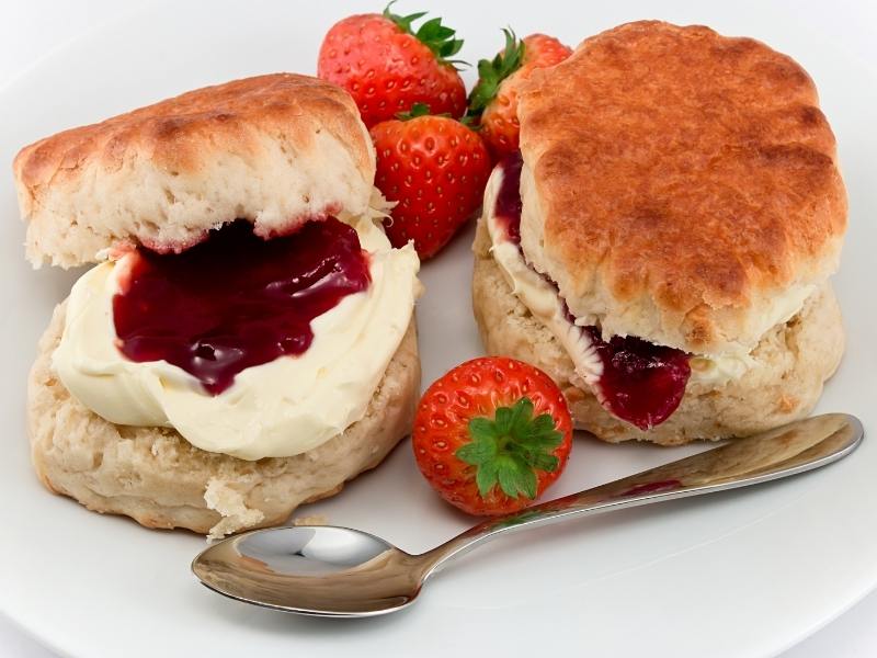 One of the best things to do in St Ives is to enjoy a scone with jam and cream as in this image.