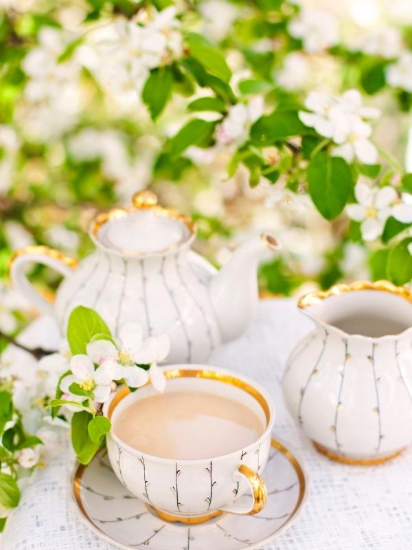 Tea is one of the most popular English drinks and is served in china cups and teapot.