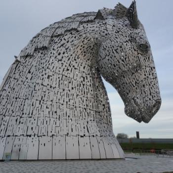 Edinburgh Travel Guide pic of one of the Kelpies in Falkirk.