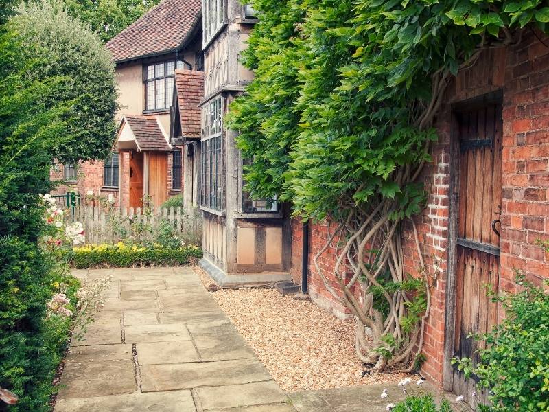 Shakespeare's garden cottage in Stratford upon Avon.