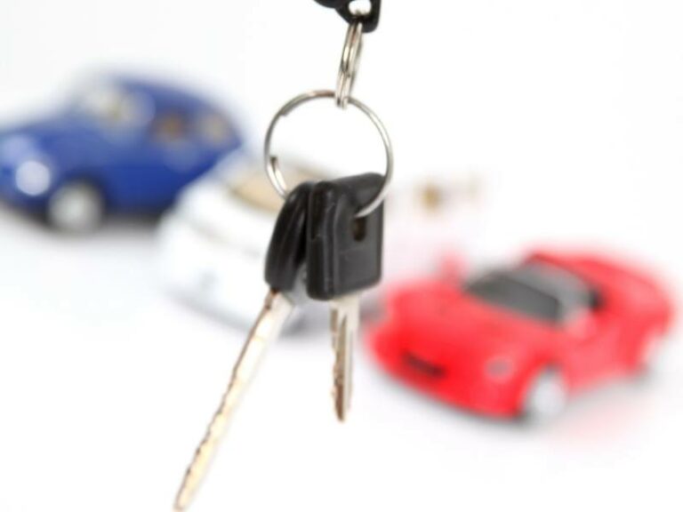 can tourist rent a car in uk