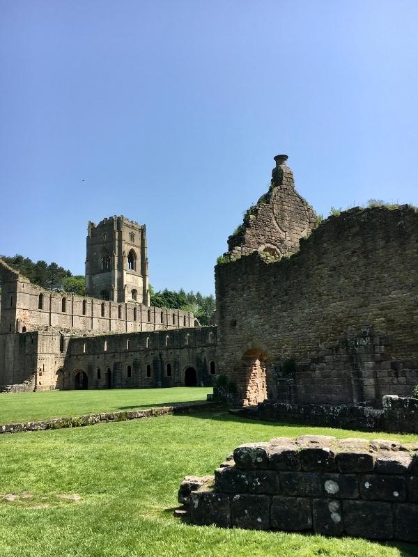 are dogs allowed into fountains abbey