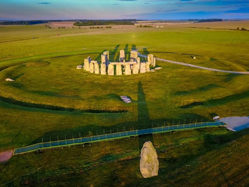 Standing in the centre of the stone circle at Stonehenge is one of the most original gifts for anglophiles.