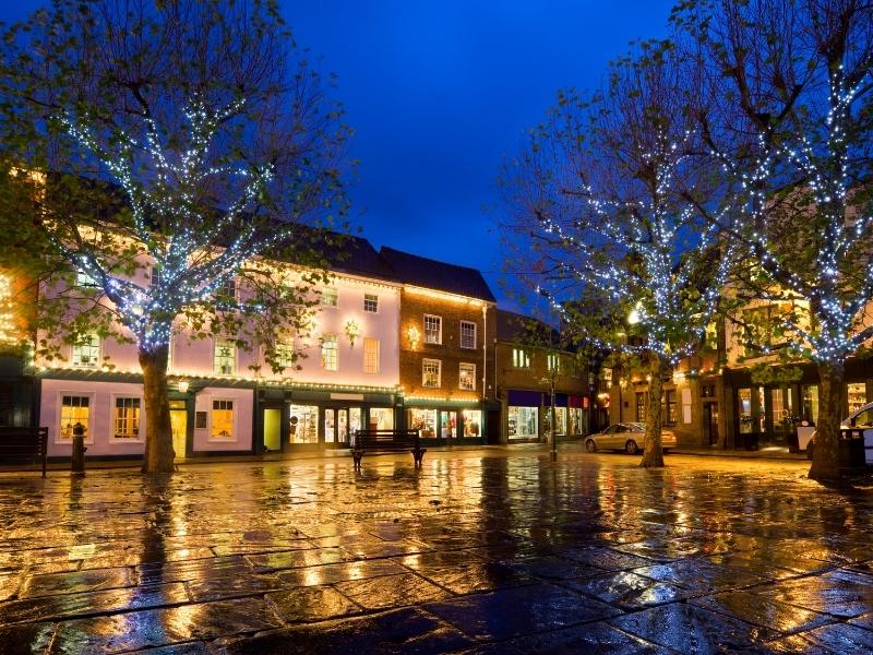 York street at night.