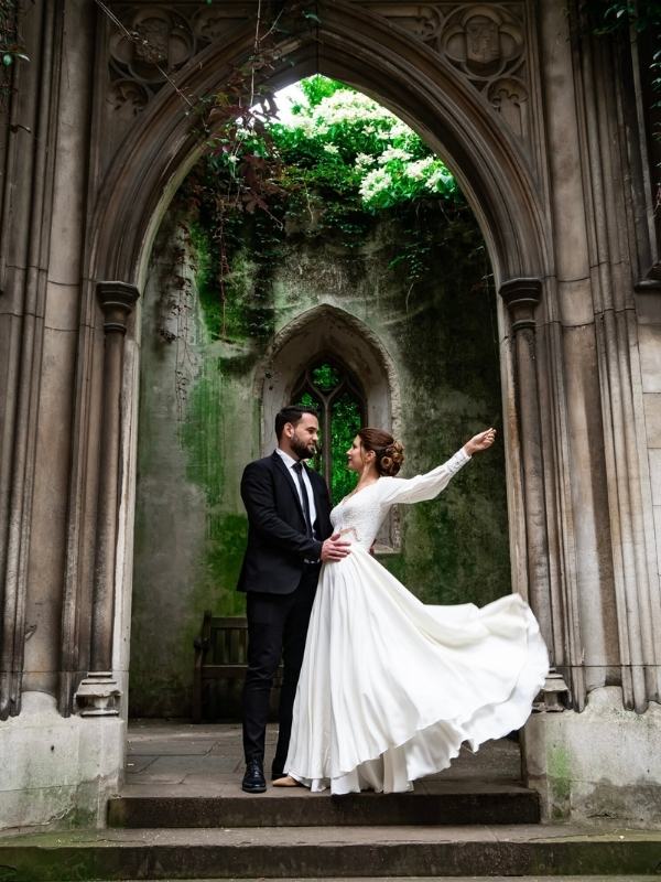 Couple photoshoot in London - bride and groom.