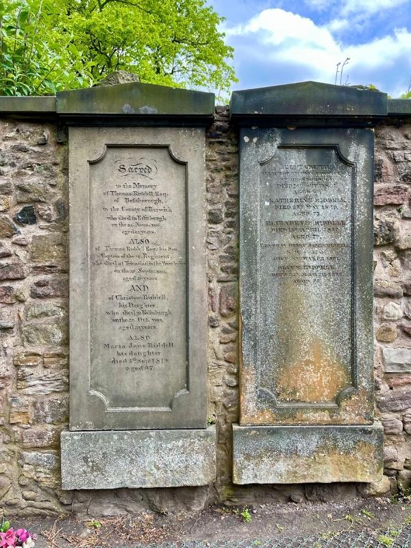 The grave of Tom Riddle in Edinburgh.