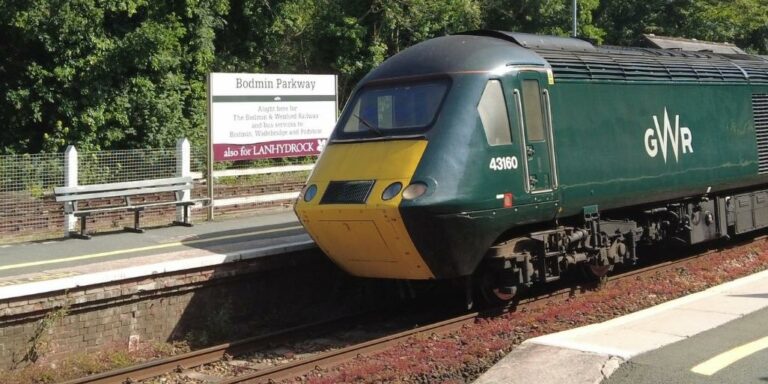 13 Top tips to save money on rail travel in the UK