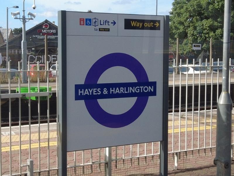 Elizabeth Line - sign for Hayes and Harlington.