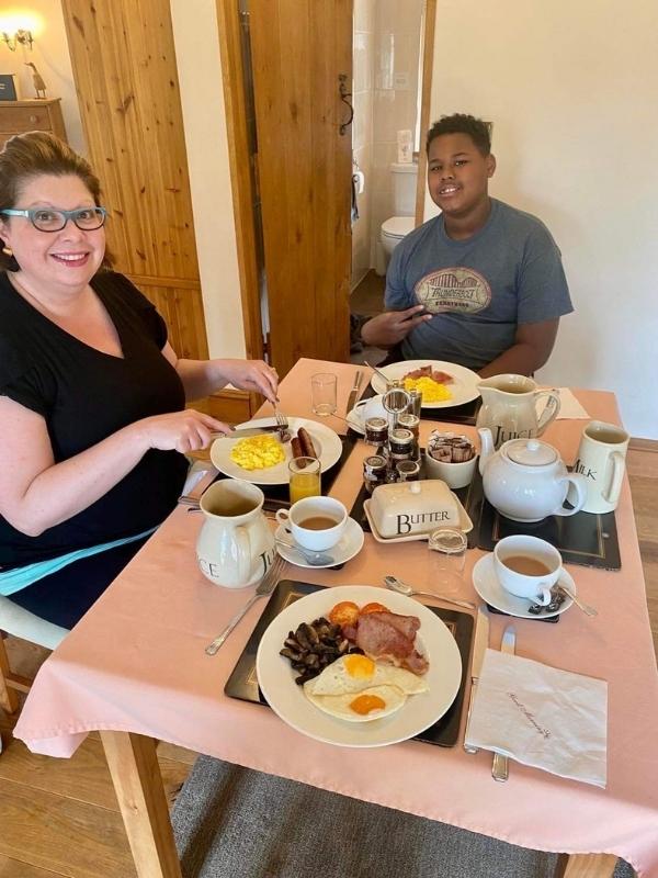 Holme Grange Farm brekkie