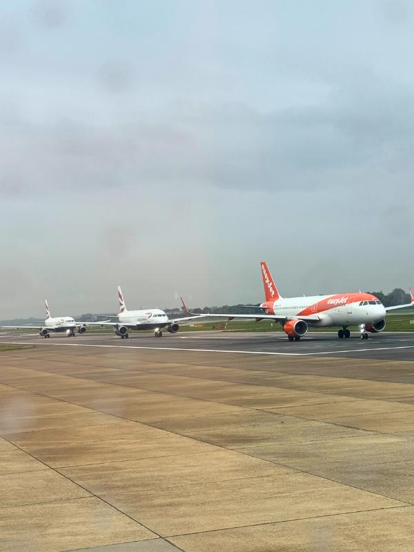 Airplanes at Gatwick