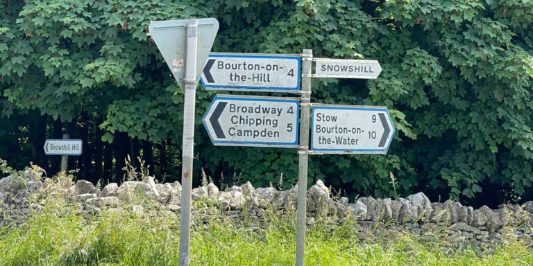 How to get around the Cotswolds [Driving, Public transport options, Tours]