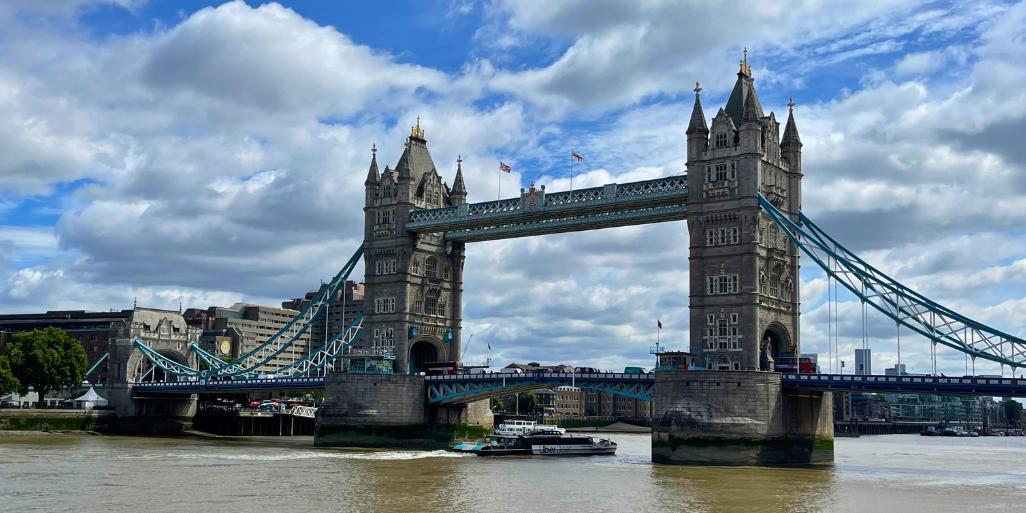 Episode 204 12 Things That Will Confuse You About London