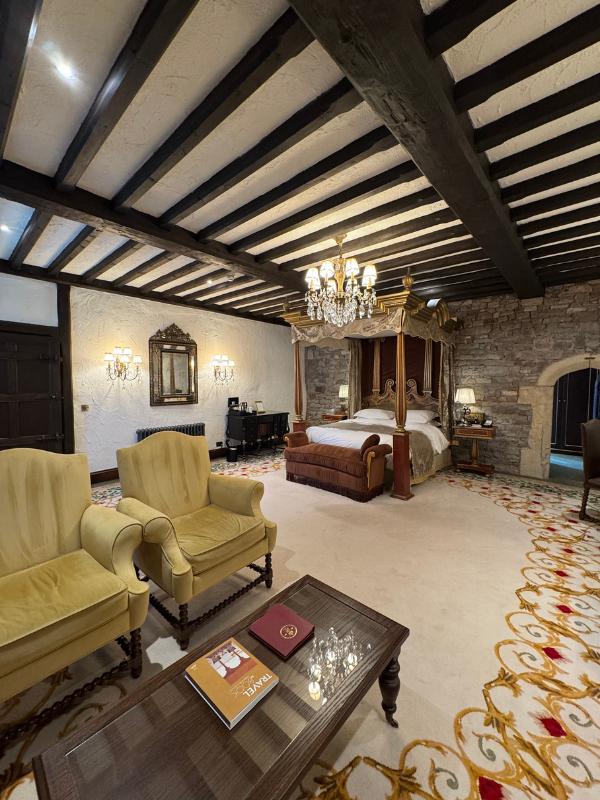 thornbury castle bedchamber wide angle