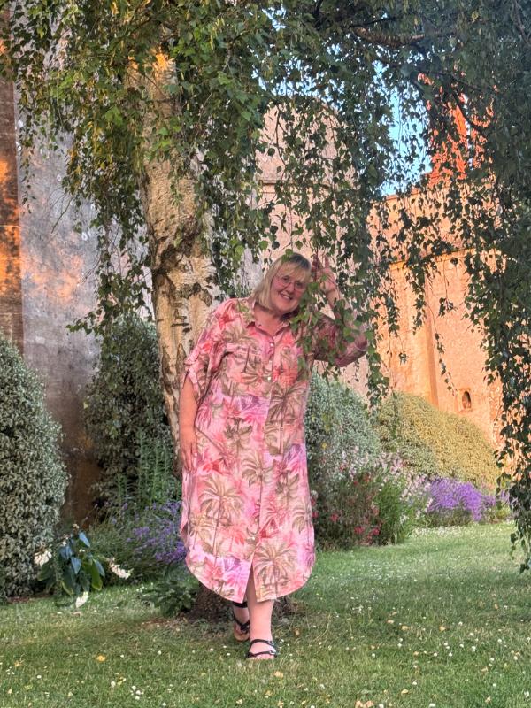 thornbury castle tracy in gardens